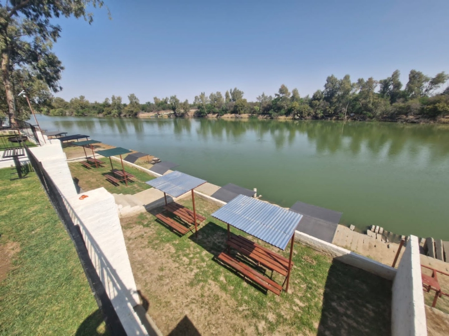  Bedroom Property for Sale in Bloemhof North West
